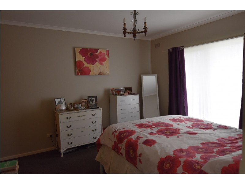 2/14 Balfour Street, Newborough VIC 3825