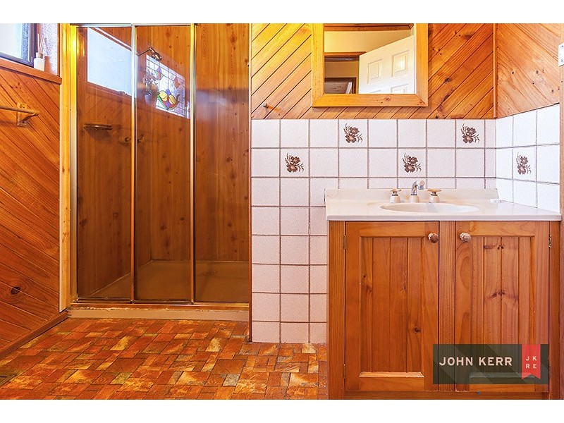 25 Cemetery Road, Moe VIC 3825