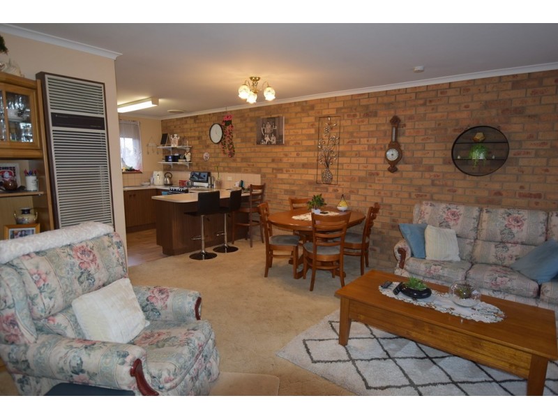 2/23 Gibson Street, Moe VIC 3825