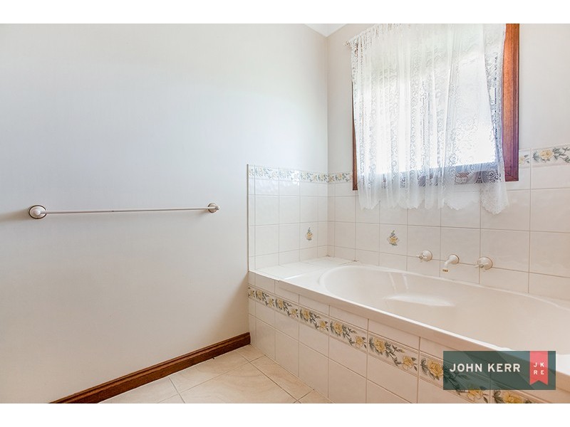20 Tooronga Road, Willow Grove VIC 3825