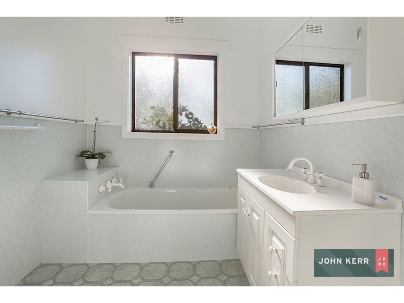 2 Belvedere Court, Newborough VIC 3825