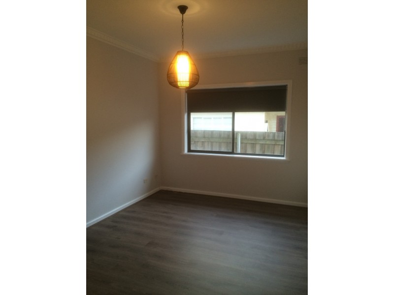 5 Mervyn Street, Moe VIC 3825