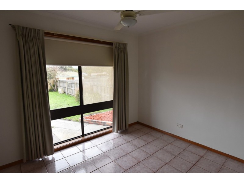 12 Jeeralang Avenue, Newborough VIC 3825