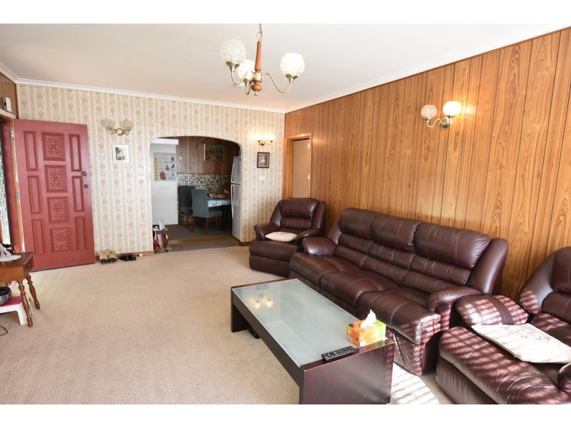 18 Canberra Street, Moe VIC 3825