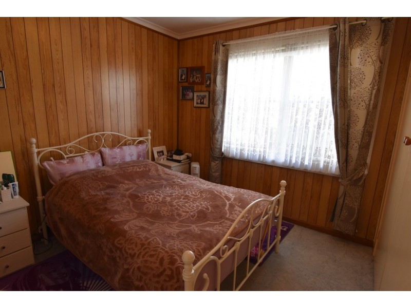 18 Canberra Street, Moe VIC 3825