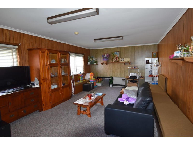 18 Canberra Street, Moe VIC 3825