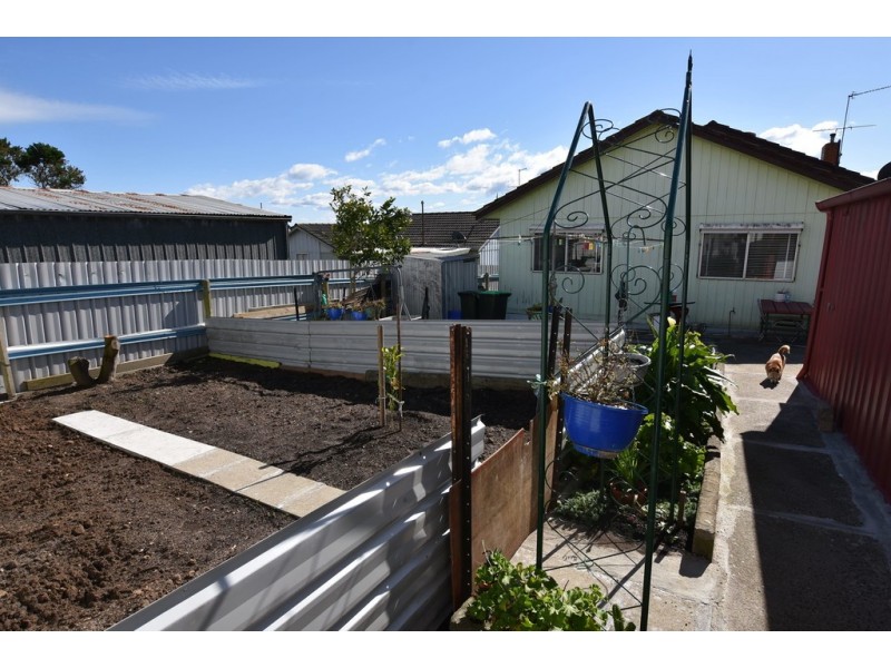 18 Canberra Street, Moe VIC 3825