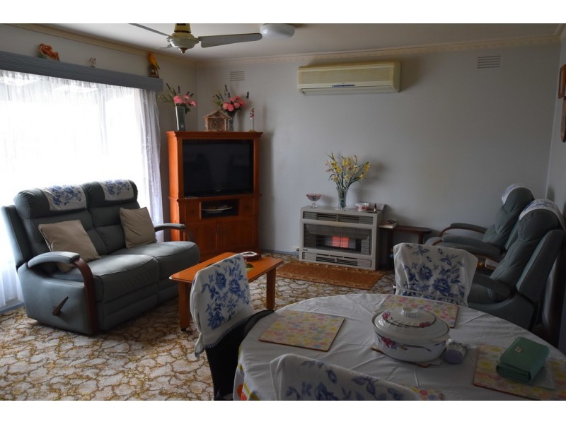 13 Belbrook Street, Newborough VIC 3825