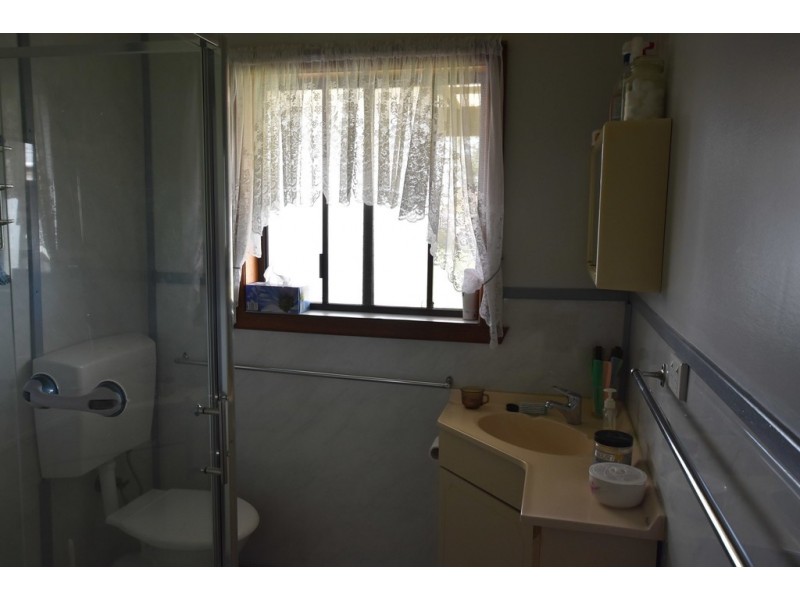 13 Belbrook Street, Newborough VIC 3825