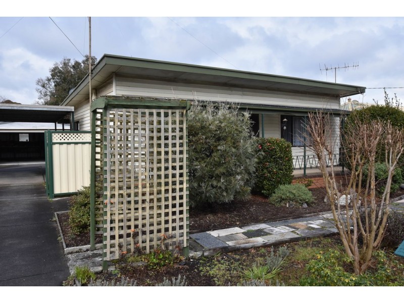 13 Belbrook Street, Newborough VIC 3825