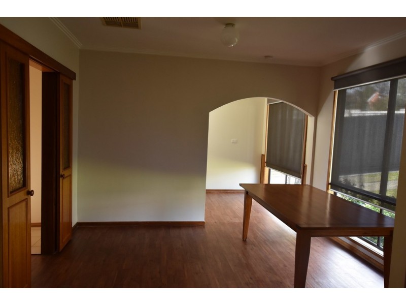 2 Windsor Avenue, Moe VIC 3825