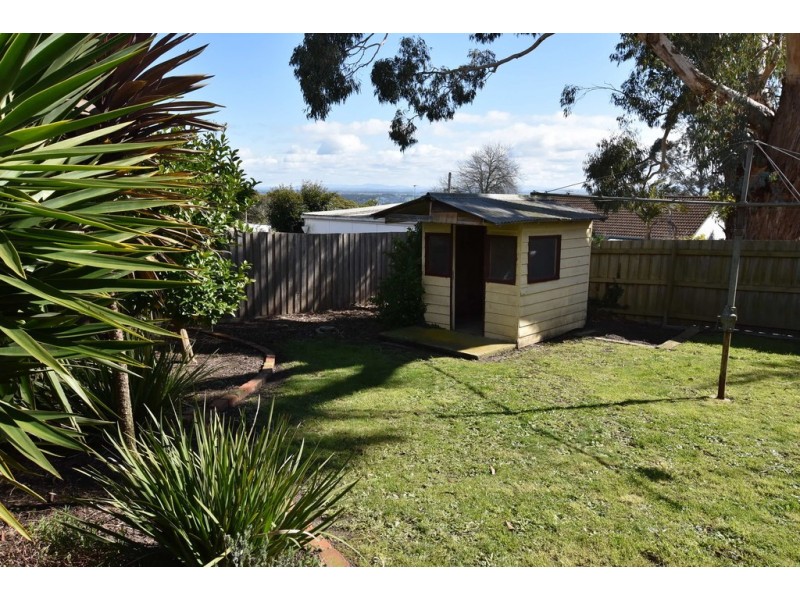 2 Windsor Avenue, Moe VIC 3825