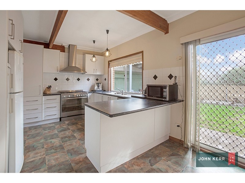 7 Phelps Court, Newborough VIC 3825