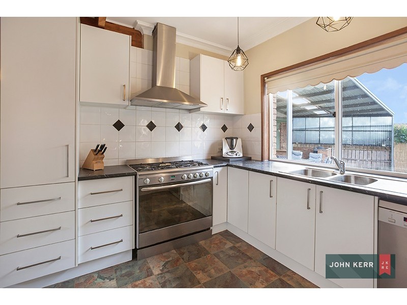 7 Phelps Court, Newborough VIC 3825