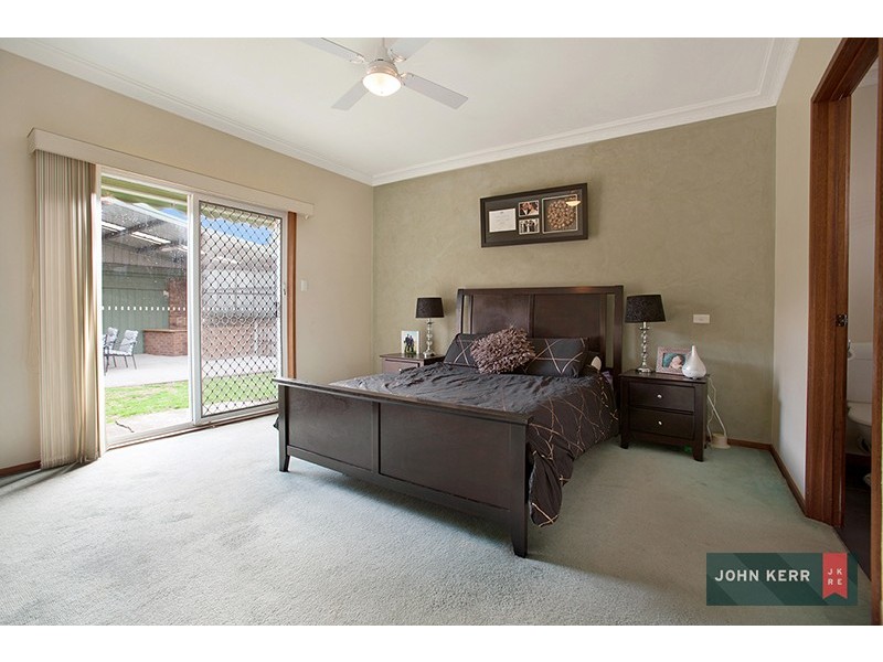 7 Phelps Court, Newborough VIC 3825