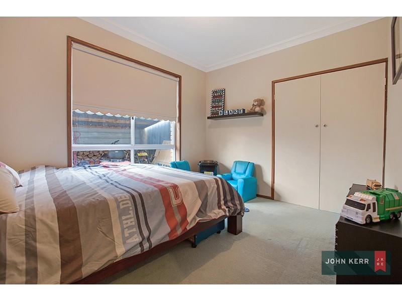 7 Phelps Court, Newborough VIC 3825