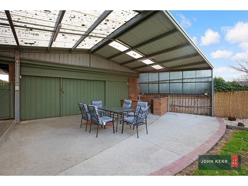 7 Phelps Court, Newborough VIC 3825