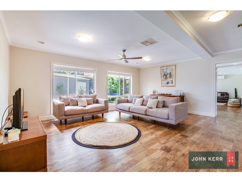 8 Norris Court, Newborough VIC 3825