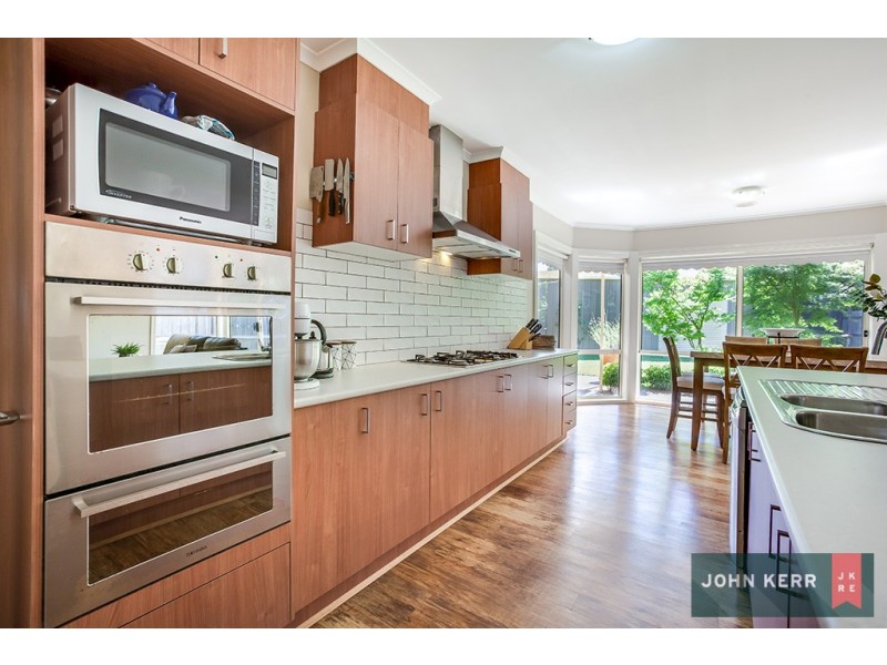 8 Norris Court, Newborough VIC 3825