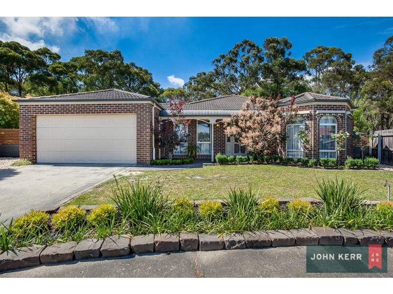 8 Norris Court, Newborough VIC 3825