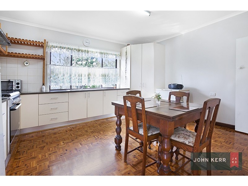 76 Hennessey Street, Moe VIC 3825