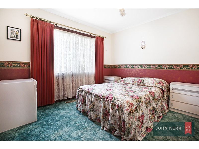 76 Hennessey Street, Moe VIC 3825