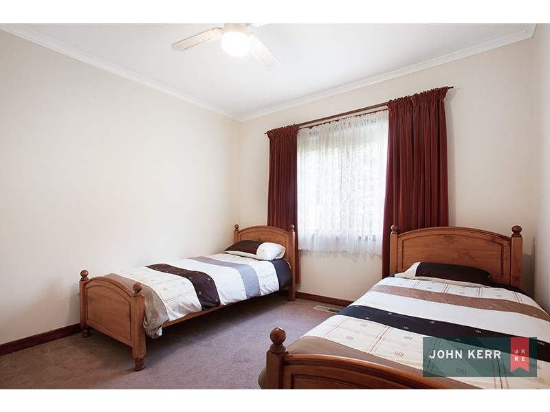 76 Hennessey Street, Moe VIC 3825