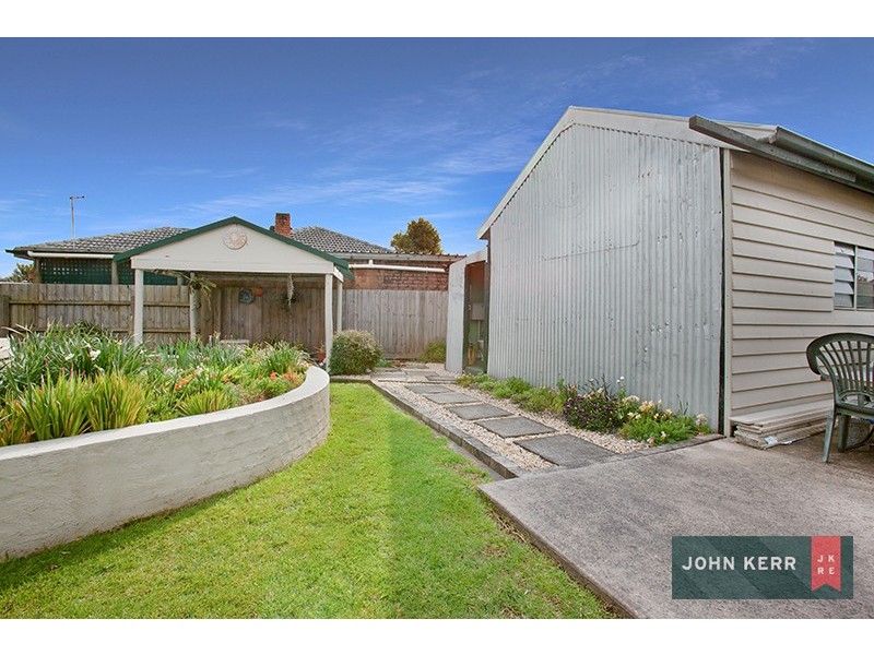76 Hennessey Street, Moe VIC 3825