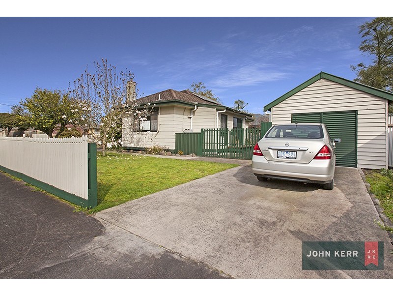 76 Hennessey Street, Moe VIC 3825
