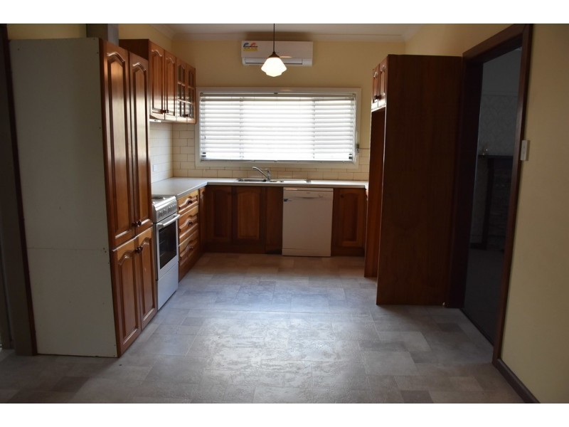 1 Bruce St, Moe VIC 3825