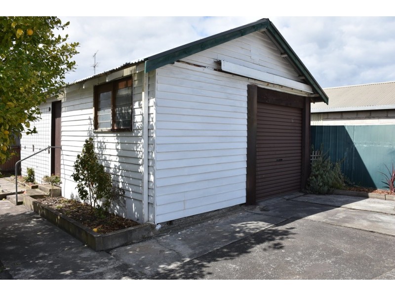 1 Bruce St, Moe VIC 3825