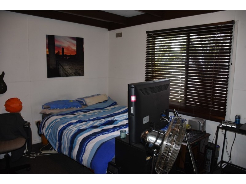 42 Hampton Street, Moe VIC 3825