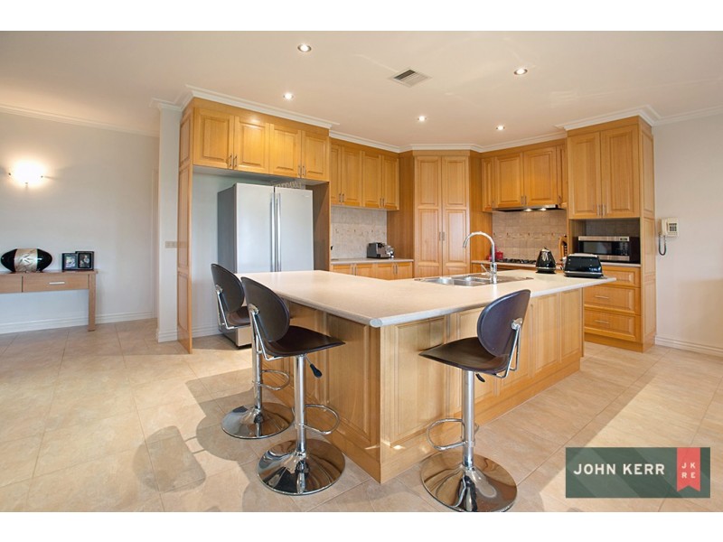 4 Falcon Court, Moe VIC 3825