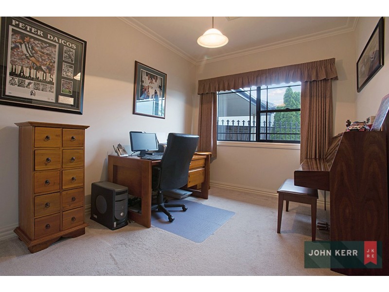 4 Falcon Court, Moe VIC 3825