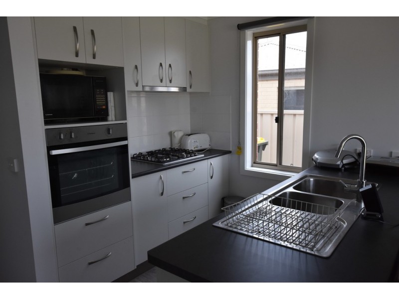 5 St Gwinear Views, Moe VIC 3825