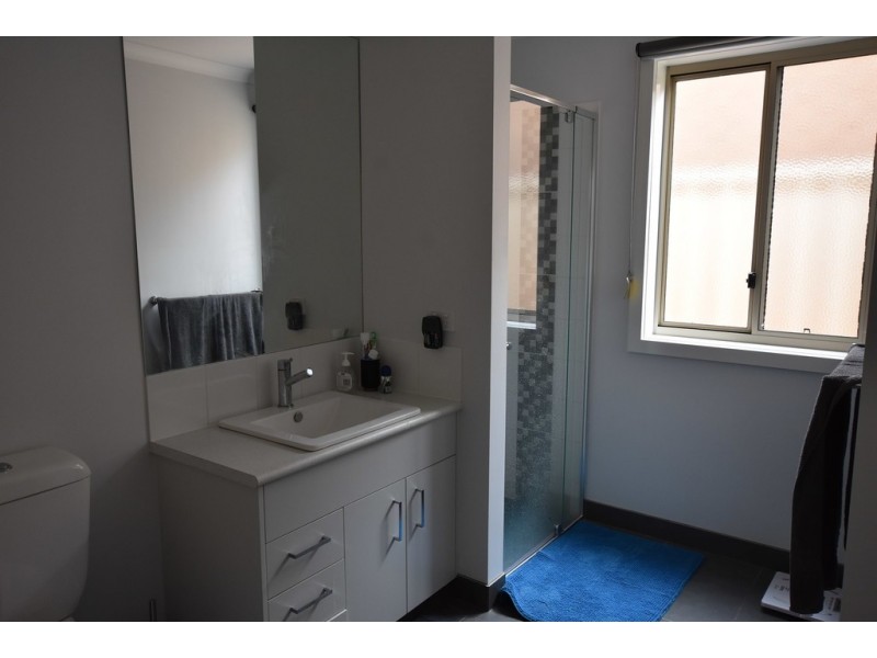 5 St Gwinear Views, Moe VIC 3825