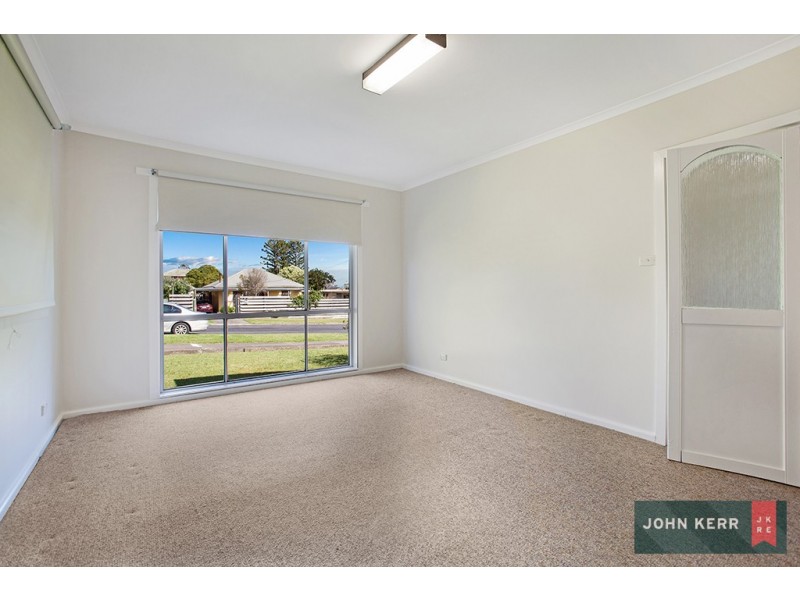 14 Durham Road, Newborough VIC 3825