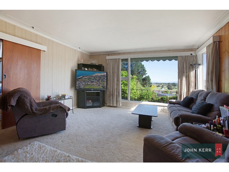 1 Haunted Hills Road, Newborough VIC 3825