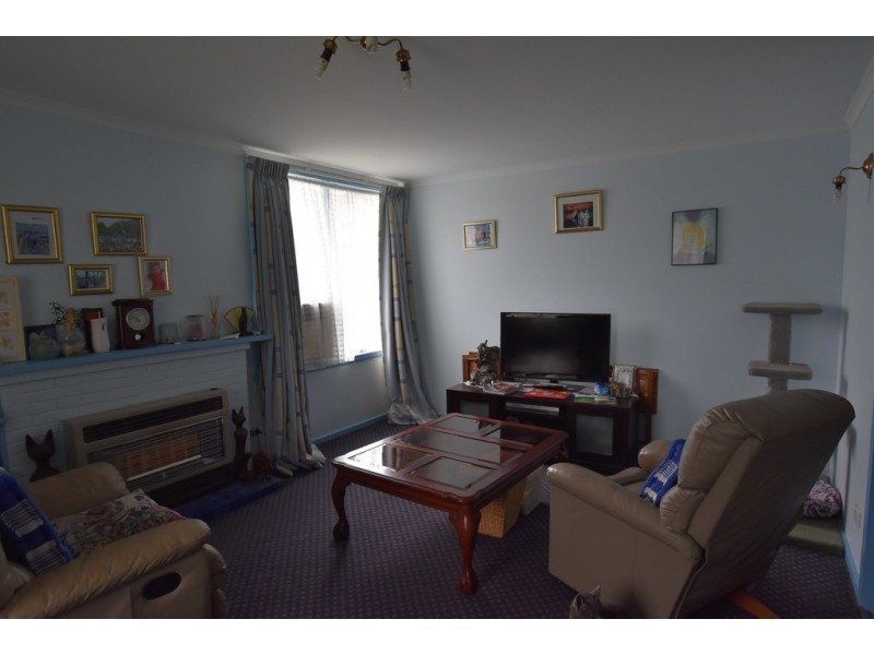 75 Western Avenue, Newborough VIC 3825