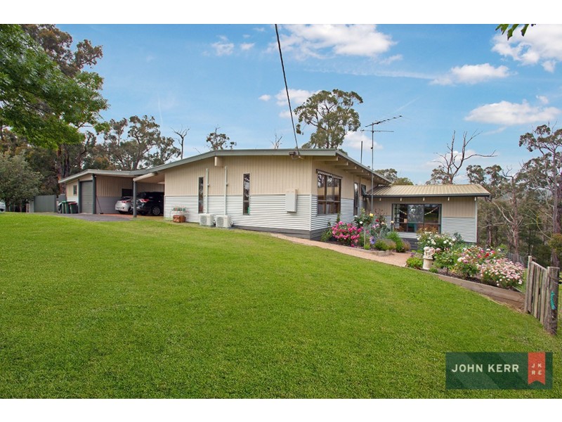 60 Pearces Track, Hernes Oak VIC 3825