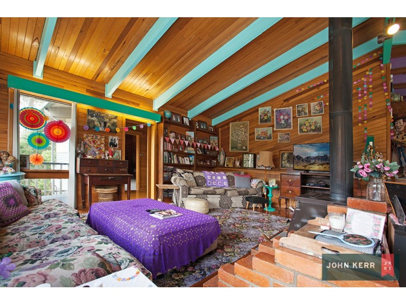 60 Pearces Track, Hernes Oak VIC 3825