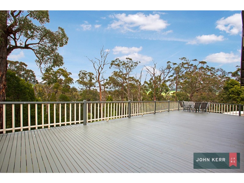 60 Pearces Track, Hernes Oak VIC 3825