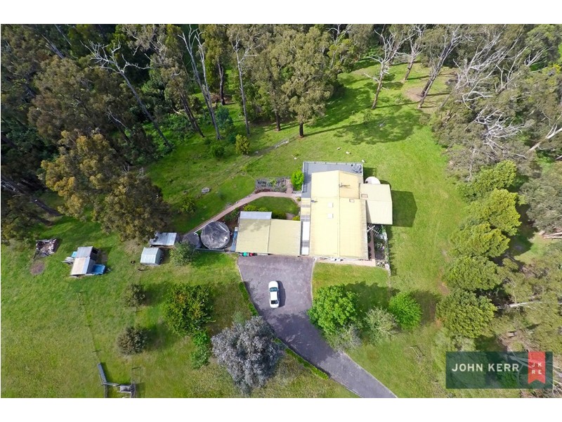 60 Pearces Track, Hernes Oak VIC 3825