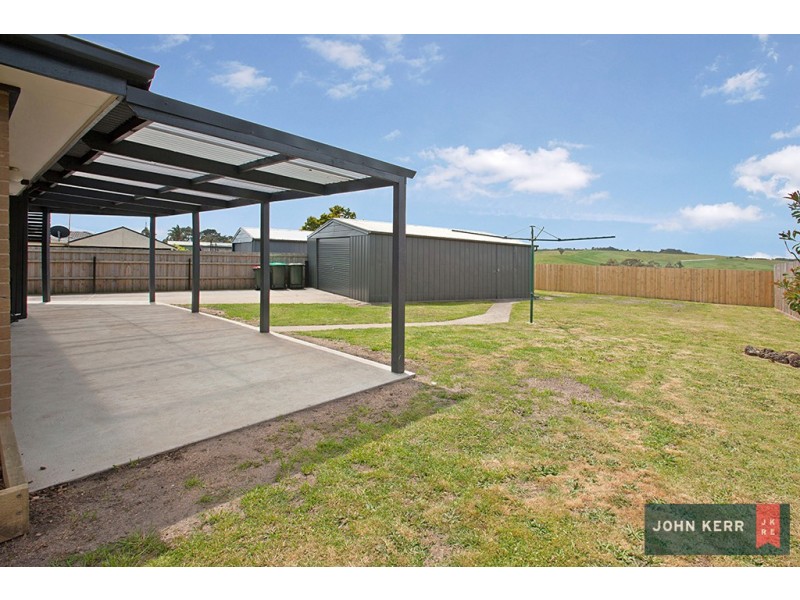 100 Torres St, Newborough VIC 3825