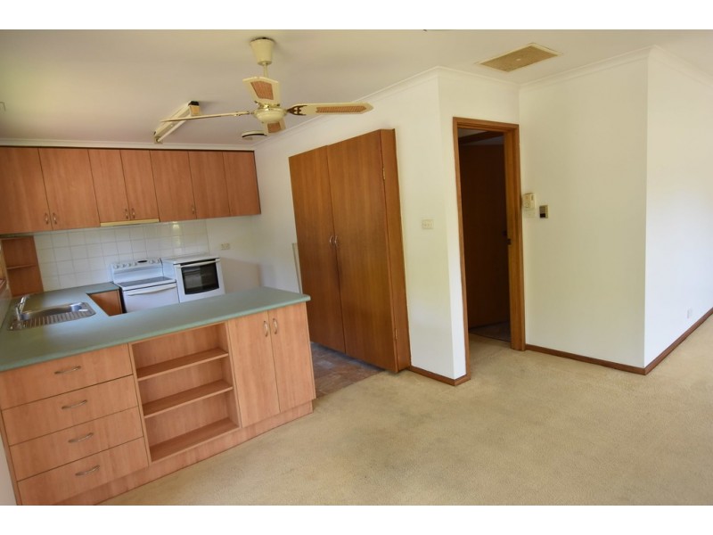 1/32 Mitchells Rd, Moe VIC 3825