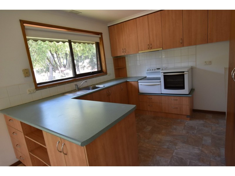 1/32 Mitchells Rd, Moe VIC 3825