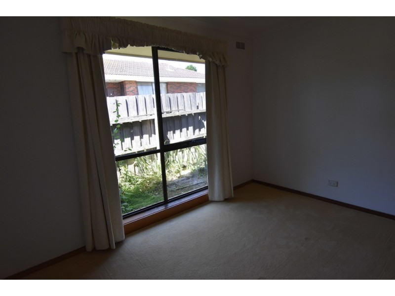 1/32 Mitchells Rd, Moe VIC 3825