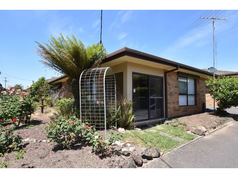 1/32 Mitchells Rd, Moe VIC 3825