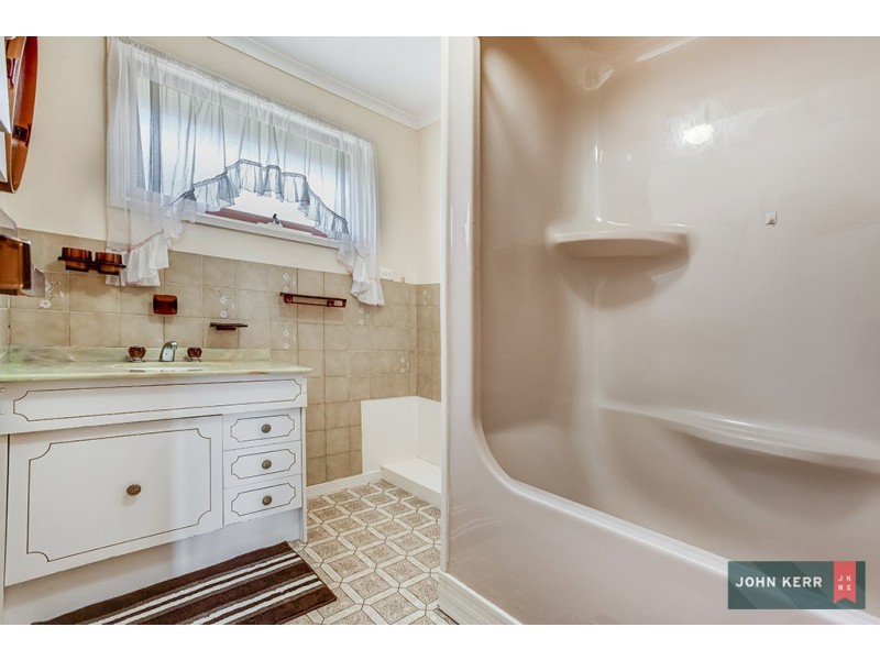 17 Burnside Street, Moe VIC 3825