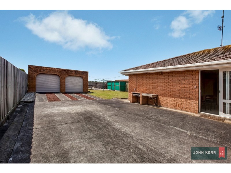 17 Burnside Street, Moe VIC 3825